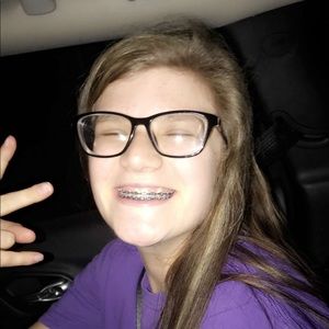 Meet your Posher, Dena